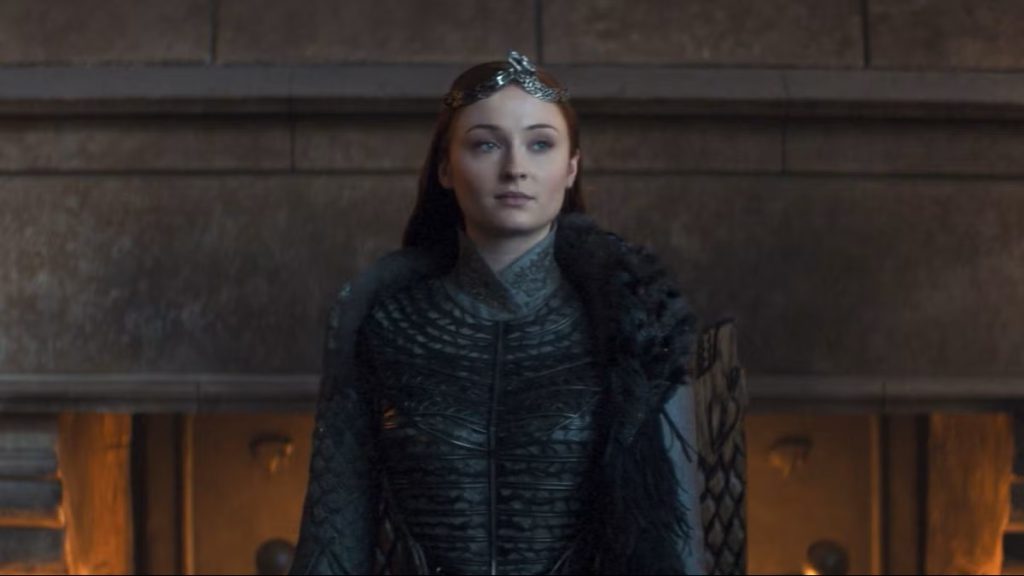 Sophie Turner holder sig langt væk fra Westeros: “Jeg får angst bare af temasangen”