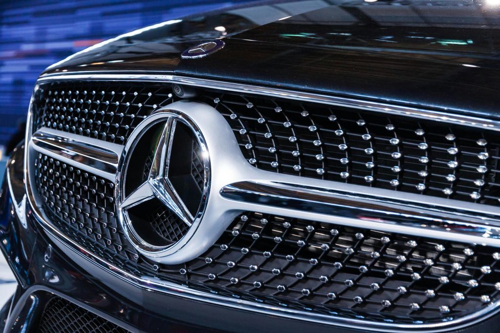 Mercedes-AMG teaser en ekstrem CLE med klare performance-signaler i Mythos-serien