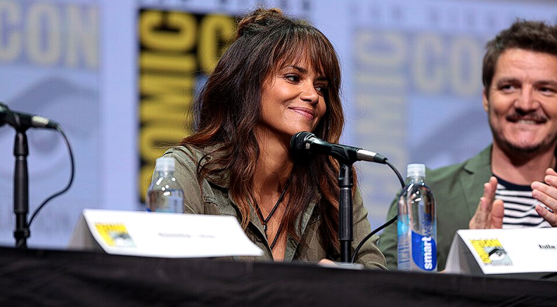 Hun fylder 60 om otte dage: Halle Berry smider toppen på nye feriebilleder