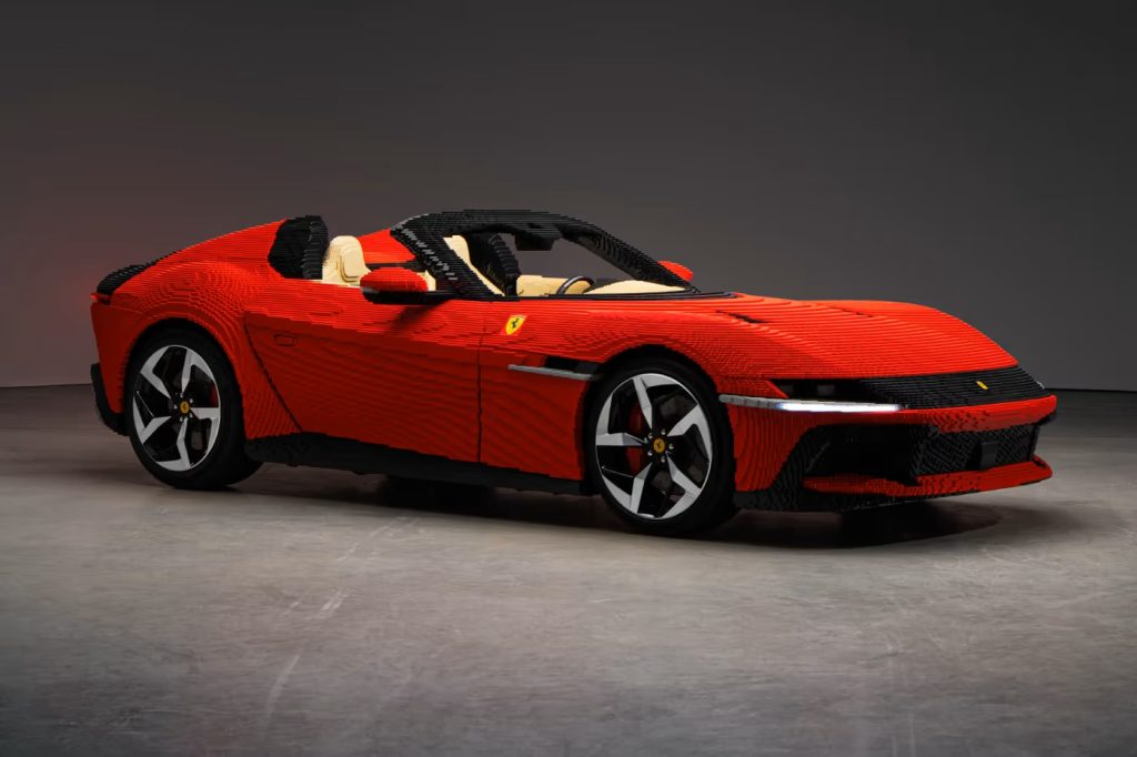 LEGO bygger Ferrari i fuld størrelse efter 2.300 timers byggeri