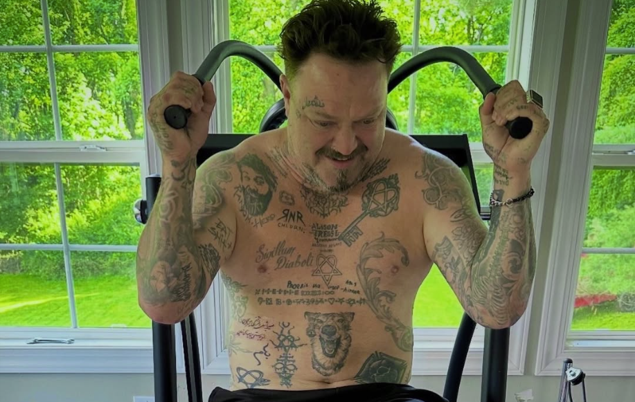 Bam Margera jagter sixpack igen – lover daglige sit-ups i målet på comeback