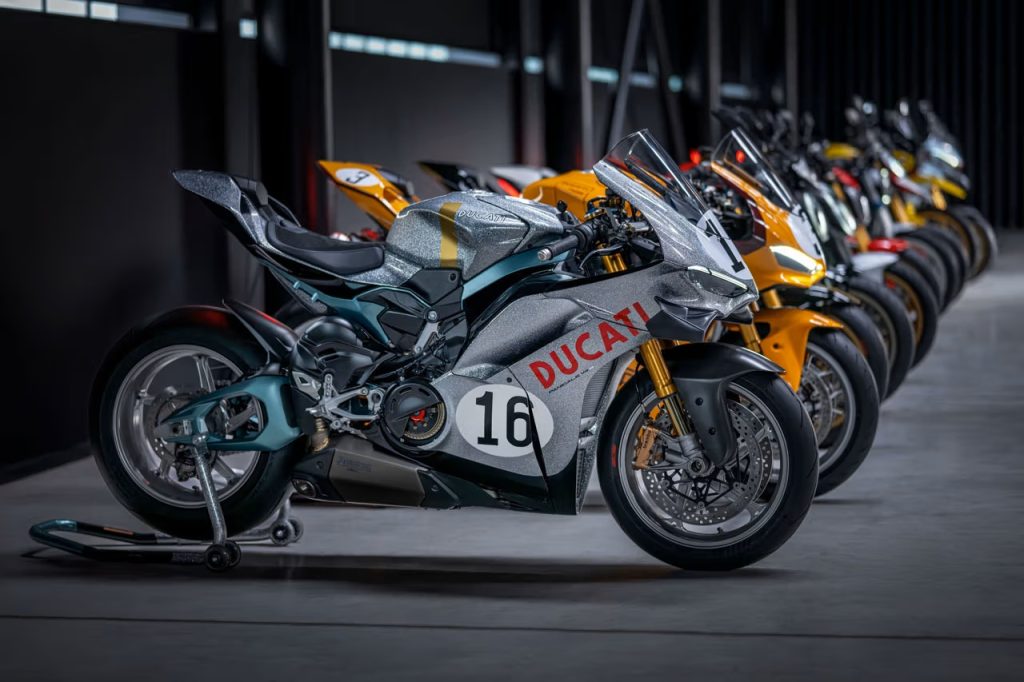 Ducati fejrer 100 år med 1.000 motorcykler, som samlere allerede står i kø efter