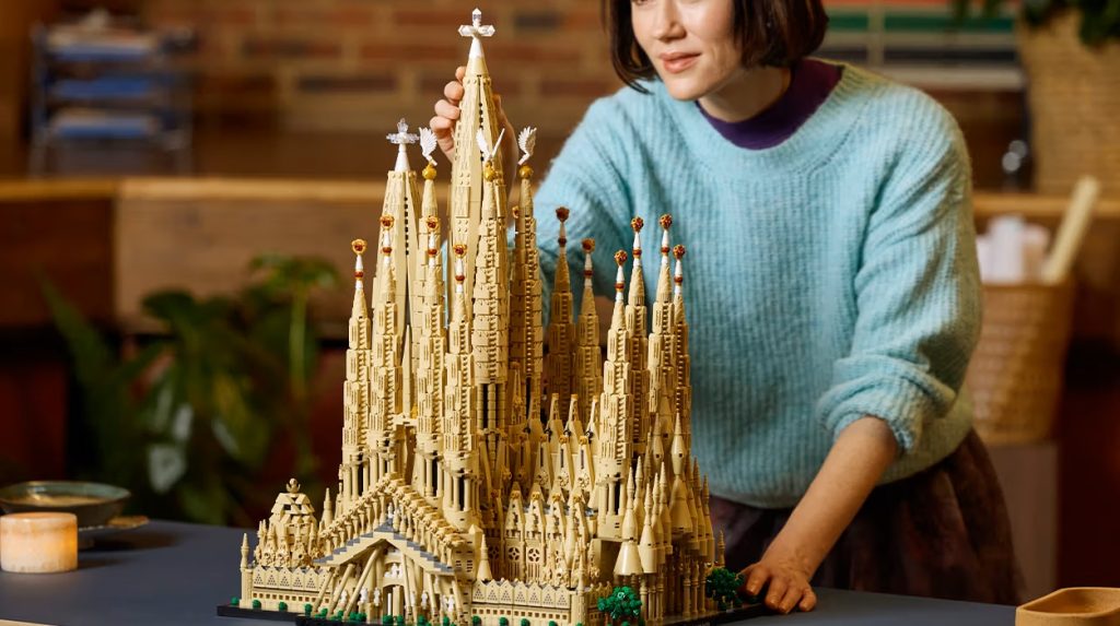 LEGO lancerer gigantisk Sagrada Família-sæt med over 12.000 klodser