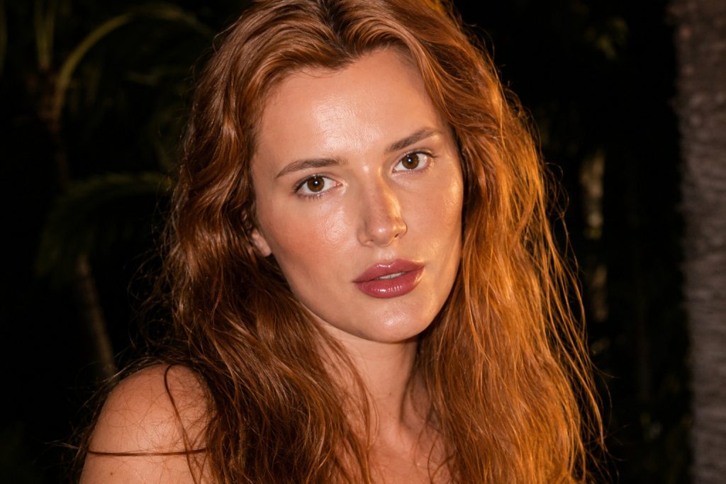 Bella Thorne skruer op for temperaturen: Ny fotoserie får fans til at spærre øjnene op