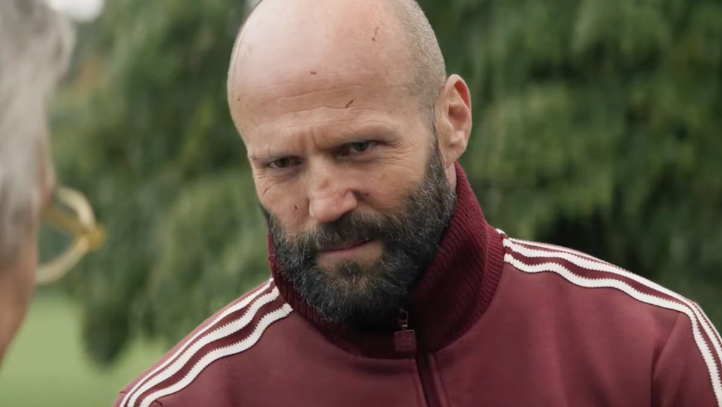 Jason Statham er tilbage i The Beekeeper 2: Ny trailer byder på maskingeværer, flammekaster og benhård hævn